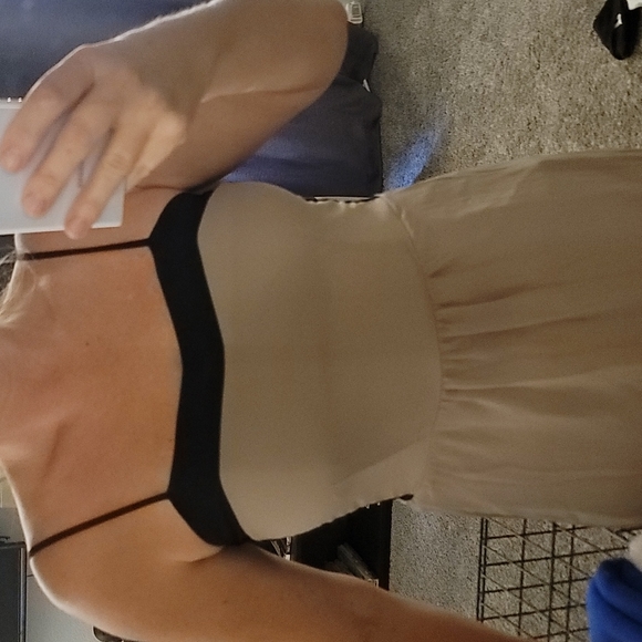 STUNNING CHIFFON LIKE DRESS BLACK AND NUDE BROWN - Picture 2 of 8